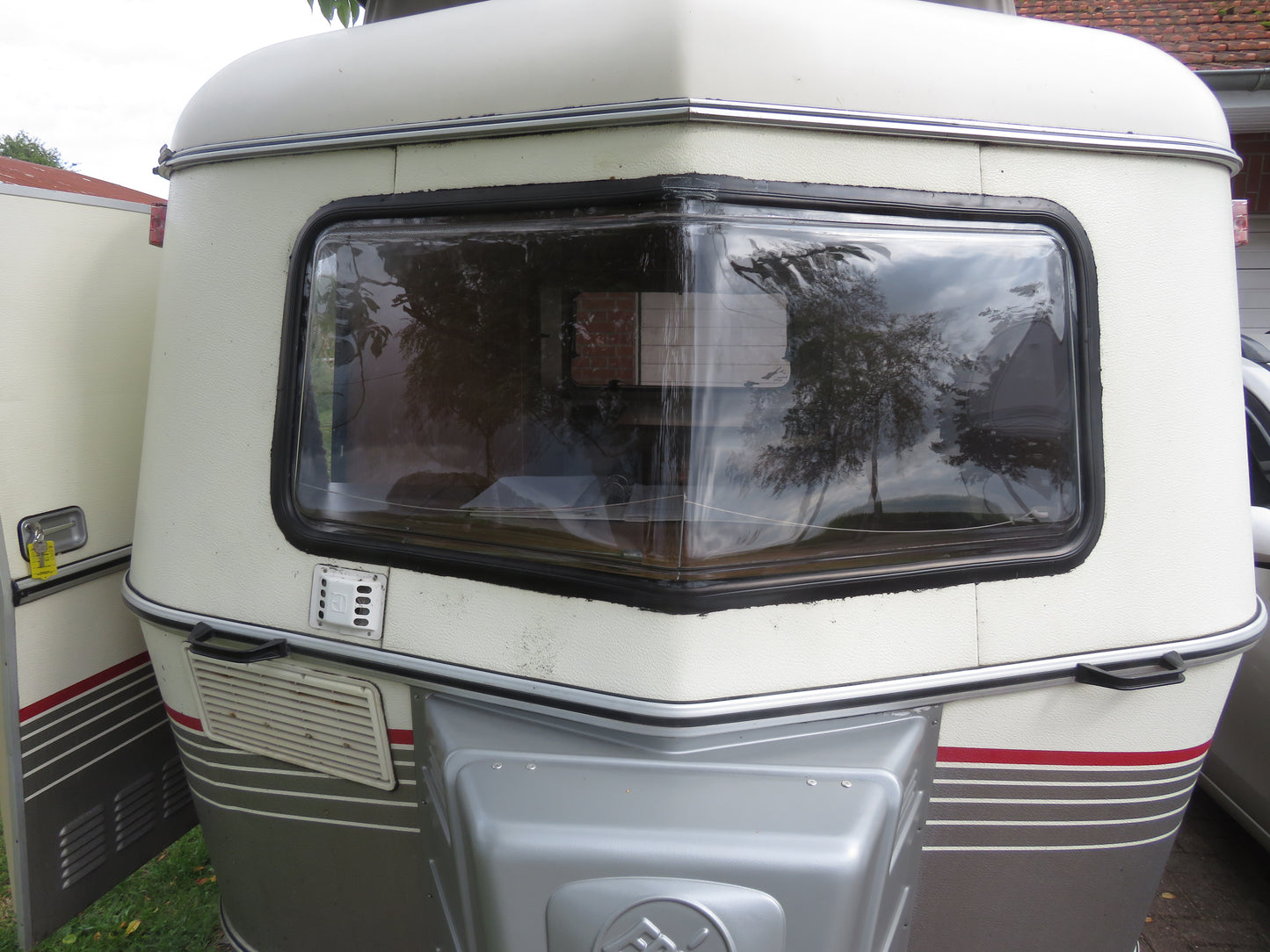 Fensterdichtung für Eriba Touring Knickscheibe – groß | Hinweis: Spreizkeder separat