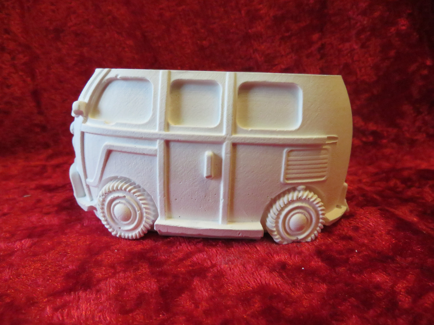 Deko-Bulli aus Raysin – Handgefertigt für dein Zuhause 🚐✨